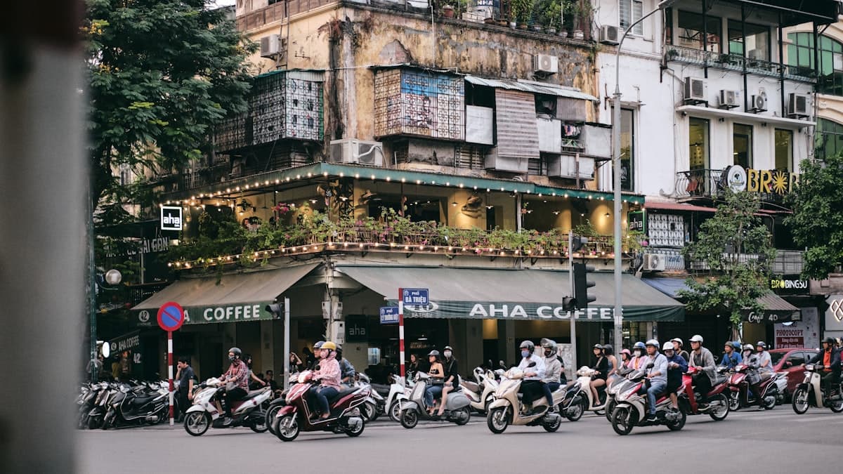 Phố cổ Hàng Bạc — Hàng Đào