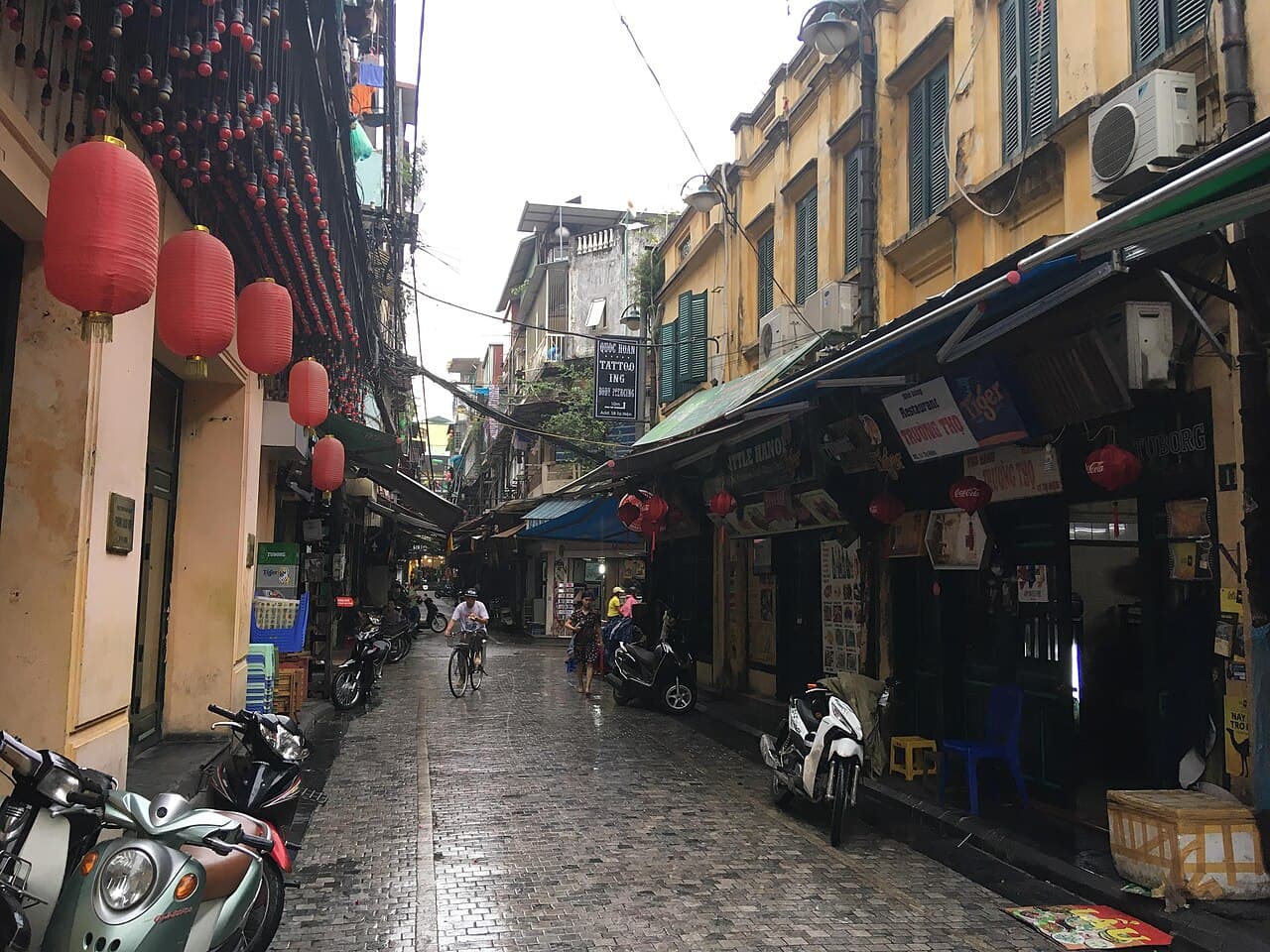 Phố Tạ Hiện