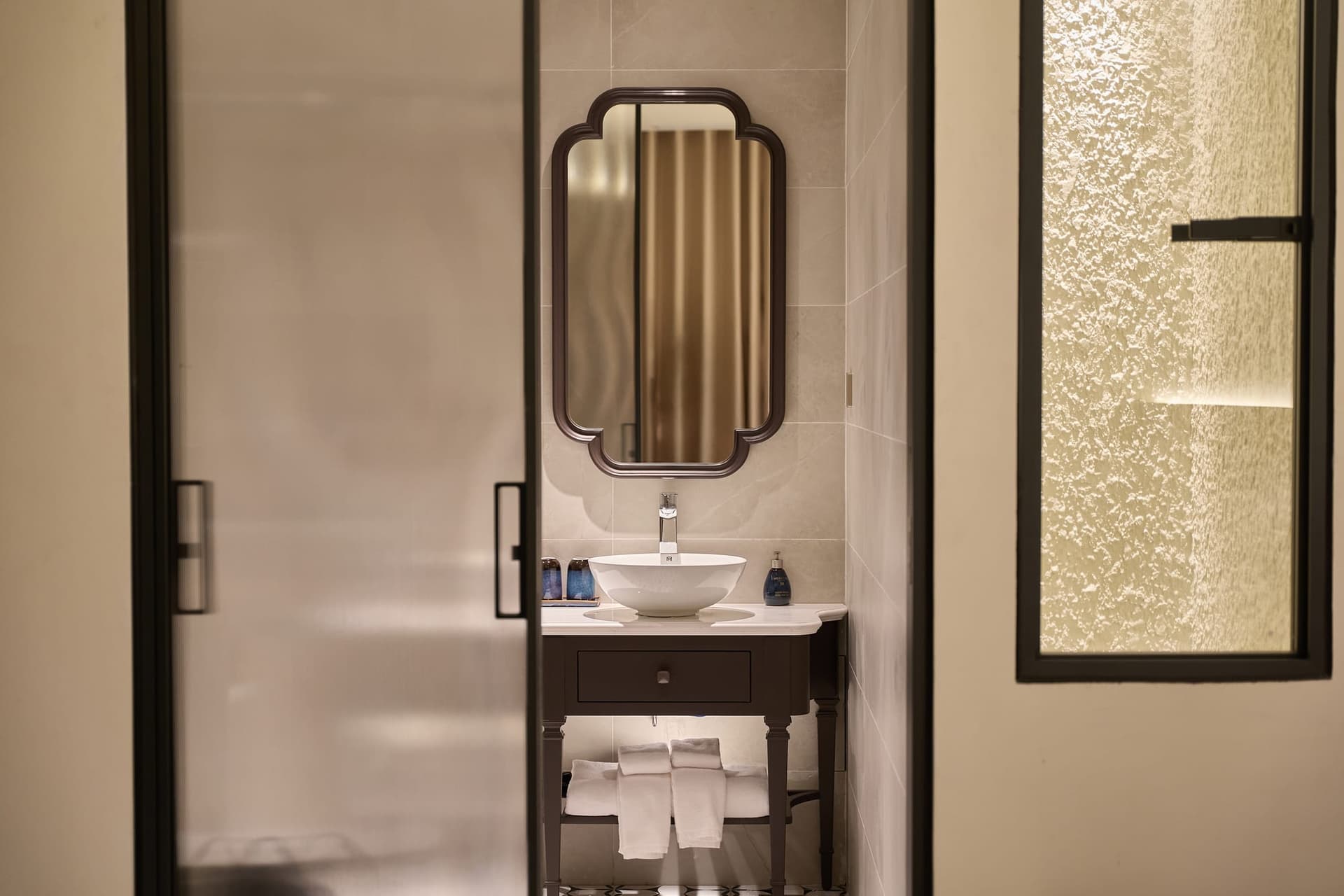 Phòng Tắm Phòng Deluxe Có Giường Cỡ King Mercury Hanoi Hotel - ảnh 1
