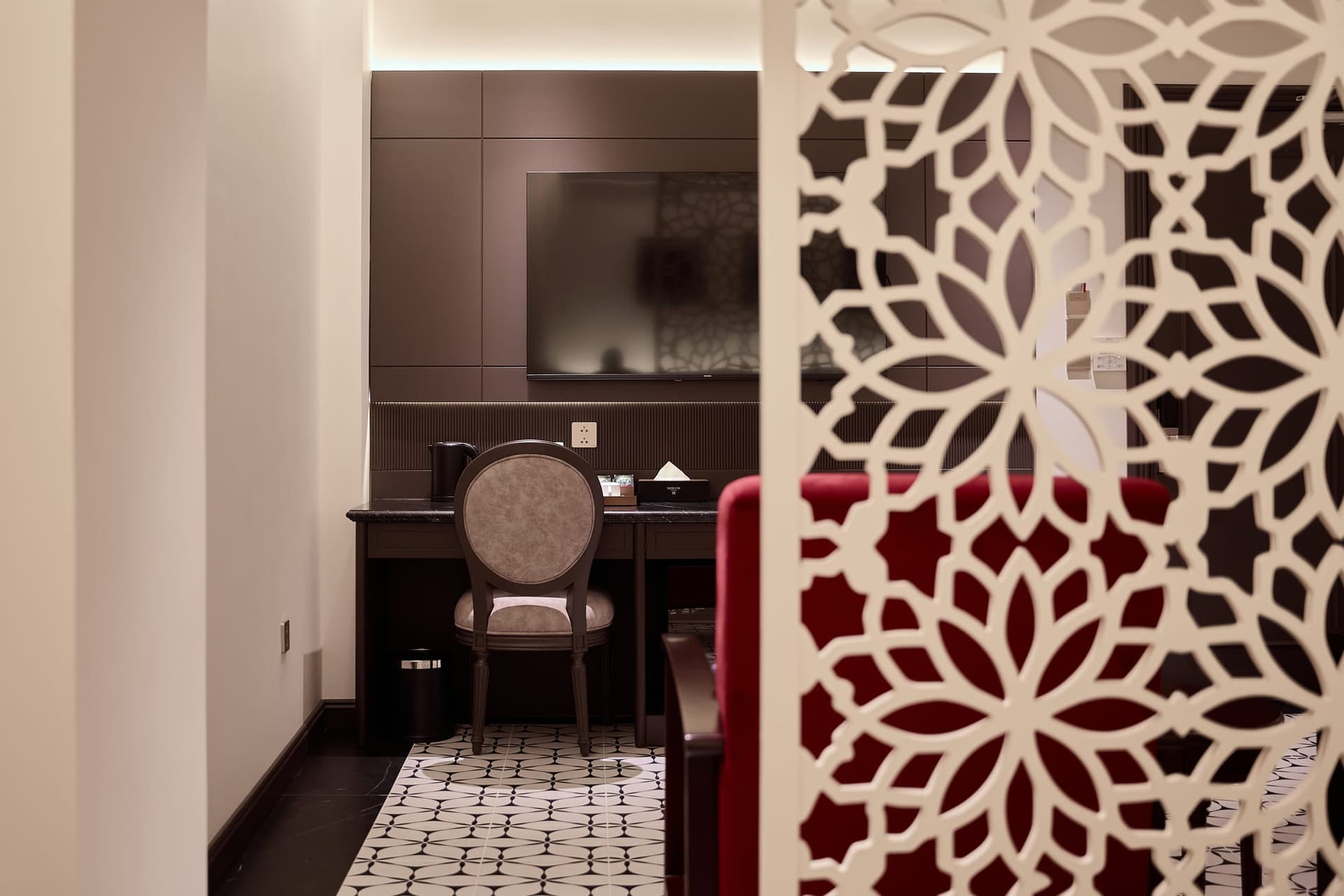 Phòng ngủ Suite Executive Mercury Hanoi Hotel - ảnh 4